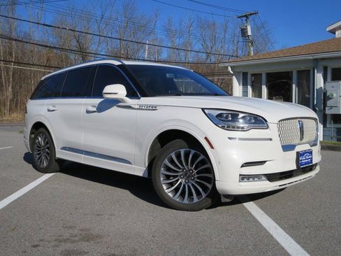 Used 2022 Lincoln Aviator Reserve w/ Equipment Group 201A AWD/4WD image 4
