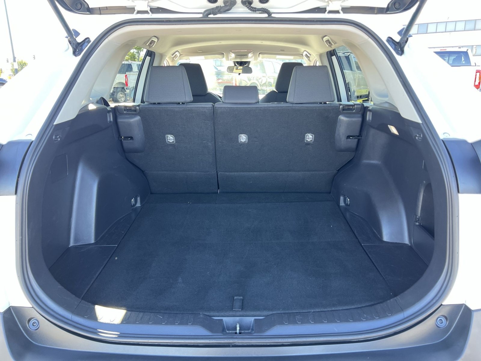 Used 2024 Toyota RAV4 LE FWD image 32