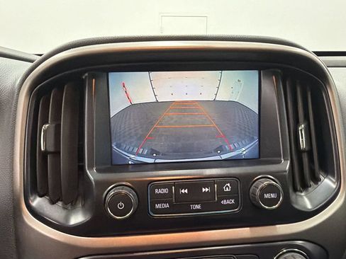 Used 2017 Chevrolet Colorado Z71 AWD/4WD image 17