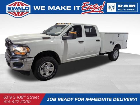 New 2024 RAM 2500 Tradesman w/ Chrome Appearance Group image 17