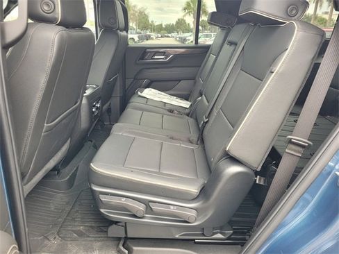 New 2026 GMC Yukon Elevation image 7