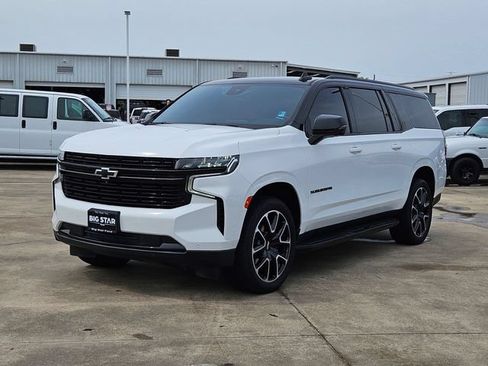 Used 2024 Chevrolet Suburban RST w/ Luxury Package AWD/4WD image 7