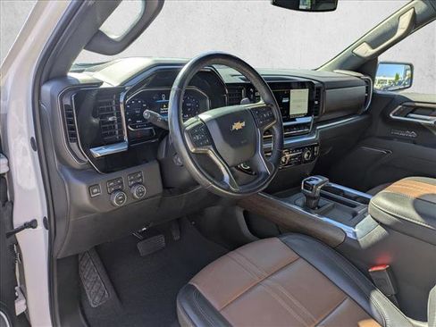 Used 2023 Chevrolet Silverado 1500 High Country w/ High Country Premium Package image 10