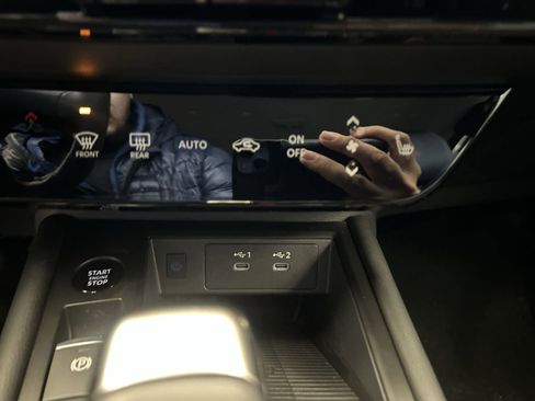 New 2026 Nissan Kicks SR w/ Cold Weather Package image 15