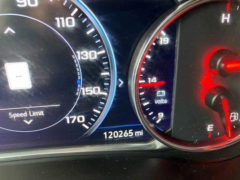 Used 2019 Chevrolet Blazer RS w/ Sun and Wheels Package image 16