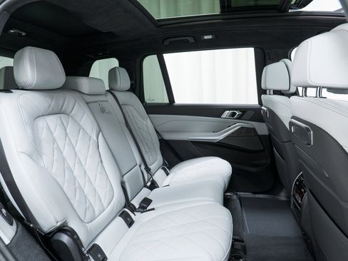 New 2026 BMW X7 xDrive40i image 24