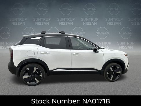 New 2026 Nissan Kicks SR w/ SR Premium Package AWD/4WD image 7