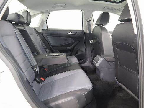 Used 2025 Volkswagen Jetta SEL image 14