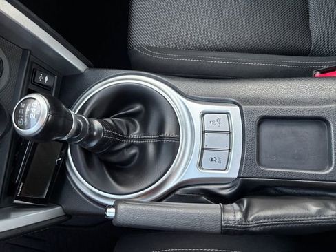 Used 2018 Toyota 86 image 19