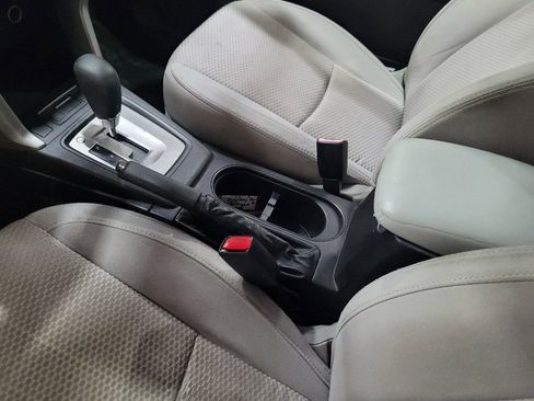 Used 2014 Subaru Forester 2.5i AWD/4WD image 26