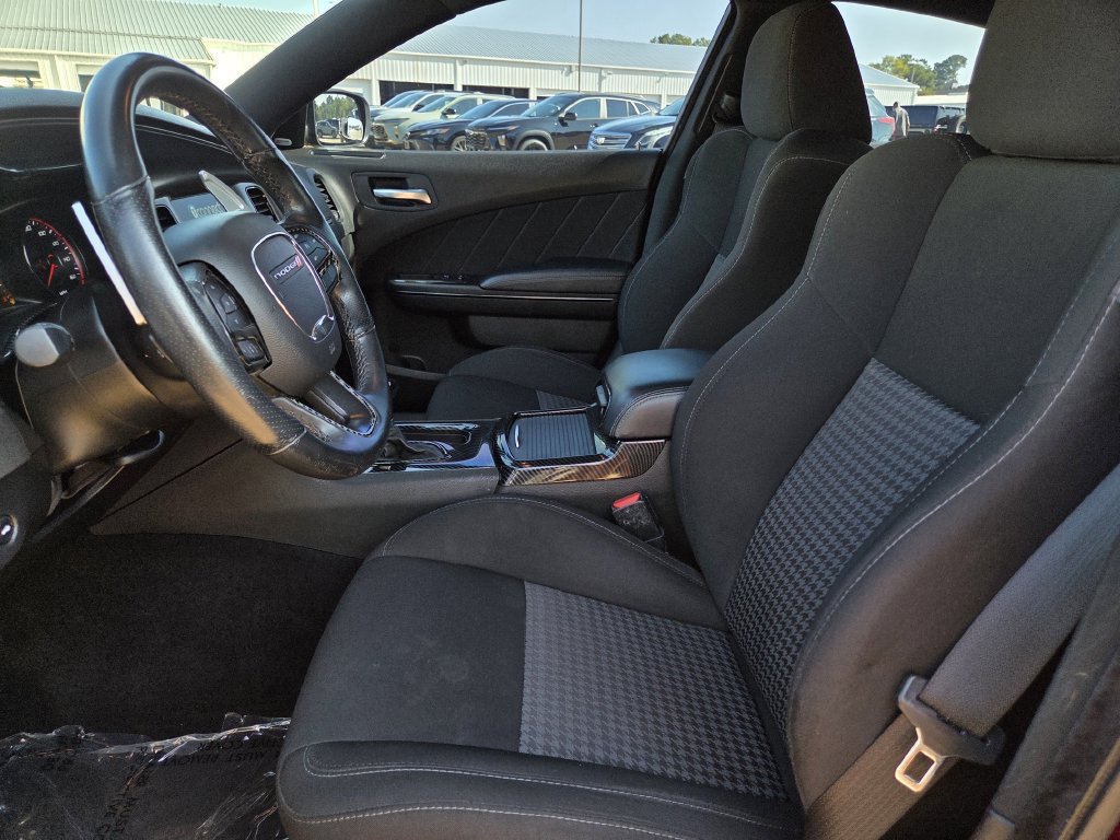 Used 2023 Dodge Charger R/T w/ Blacktop Package RWD image 17