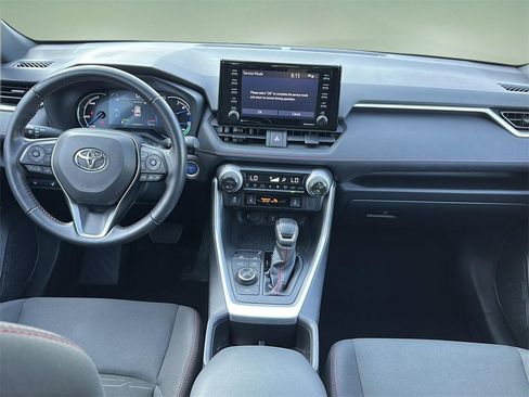 Used 2022 Toyota RAV4 SE image 10