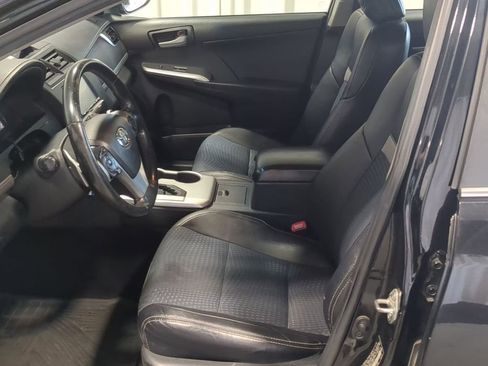 Used 2014 Toyota Camry SE FWD image 20