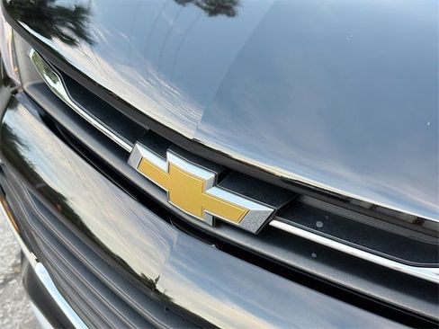 Used 2020 Chevrolet Trax LT w/ LT Convenience Package image 11