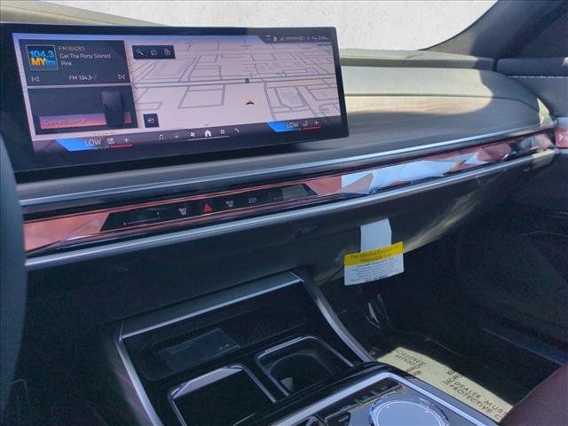 New 2026 BMW 760i xDrive w/ Premium Package AWD/4WD image 12