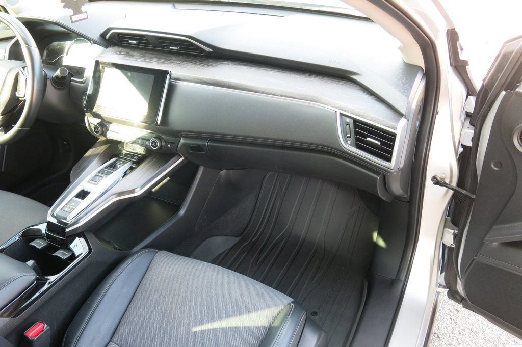 Used 2021 Honda Clarity Plug-In Hybrid image 12