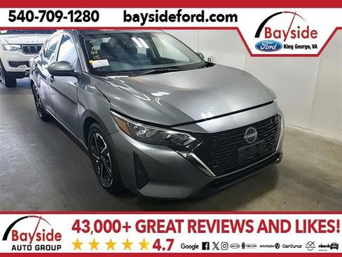 Used 2025 Nissan Sentra SV FWD image 1