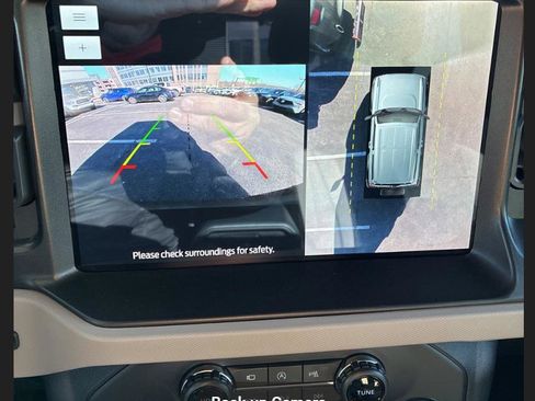 Used 2022 Ford Bronco Wildtrak image 11