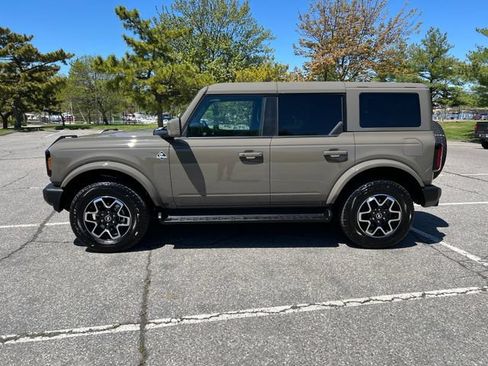 Used 2025 Ford Bronco Outer Banks AWD/4WD image 7