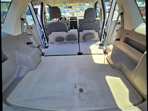 Used 2008 Ford Escape XLS image 11