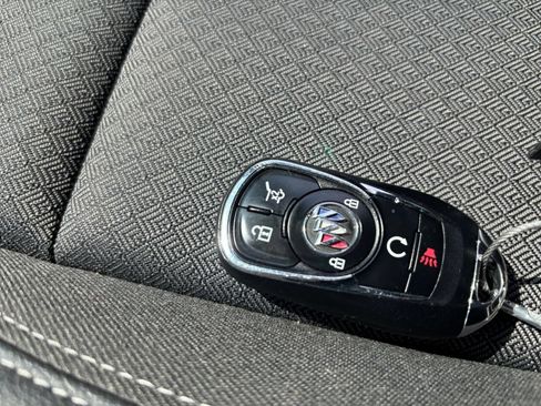 Used 2025 Buick Encore GX Preferred FWD image 23