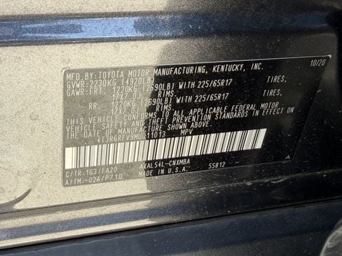 Used 2021 Toyota RAV4 XLE w/ Convenience Package AWD/4WD image 28