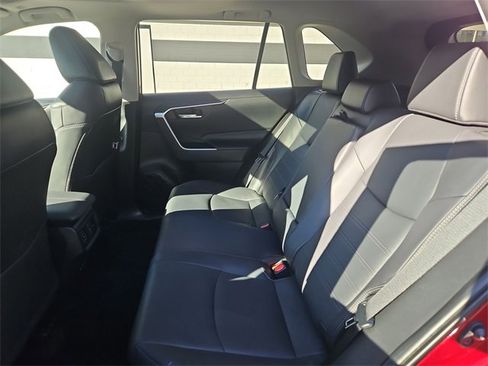 Used 2025 Toyota RAV4 XLE Premium image 25