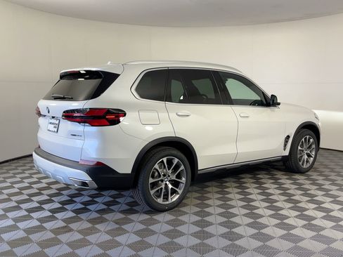 Used 2026 BMW X5 sDrive40i w/ Premium Package RWD image 8