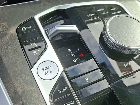 New 2026 BMW X5 xDrive50e w/ M Sport Package image 12