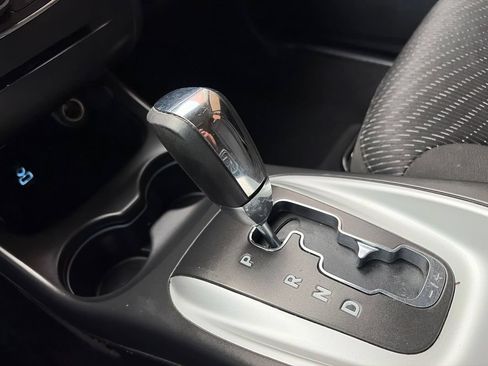 Used 2019 Dodge Journey SE w/ Connectivity Group FWD image 12
