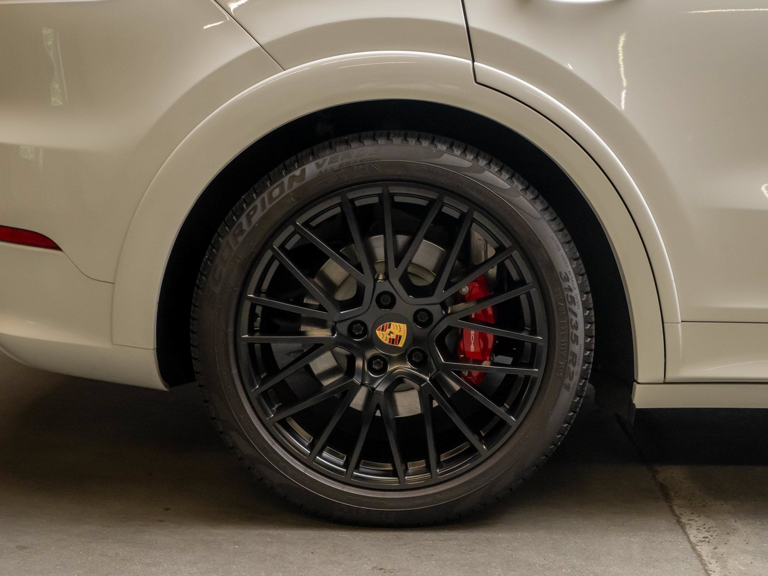 Certified 2023 Porsche Cayenne GTS AWD/4WD image 15