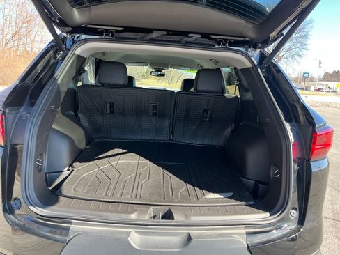 Used 2024 Chevrolet Blazer LT w/ LPO, Floor Liner Package FWD image 27