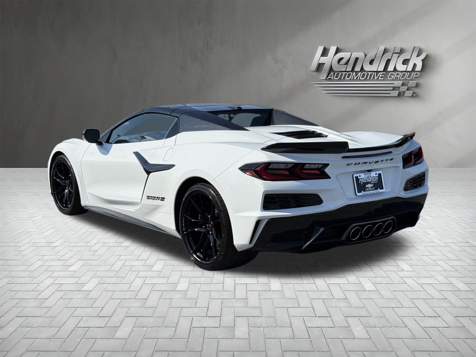 Used 2027 Chevrolet Corvette Grand Sport w/ Z52 Sport Performance Package RWD image 8