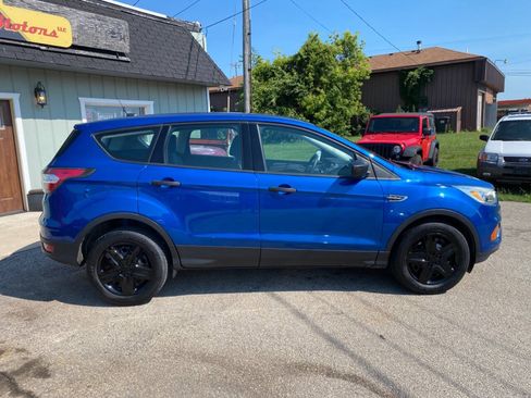 Used 2017 Ford Escape S FWD image 4