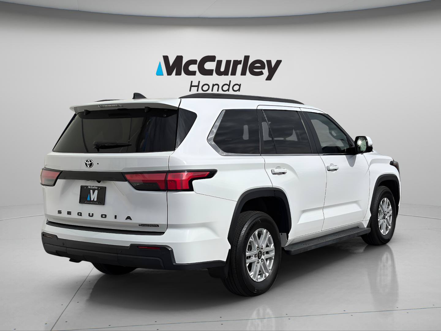 Used 2025 Toyota Sequoia SR5 AWD/4WD image 3