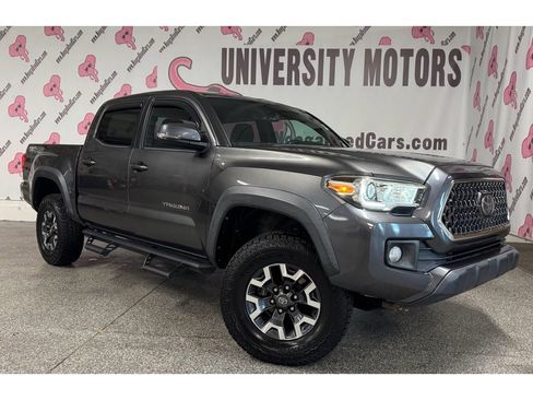 Used 2019 Toyota Tacoma TRD Off-Road image 2