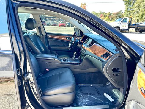 Used 2014 Hyundai Equus Signature image 13