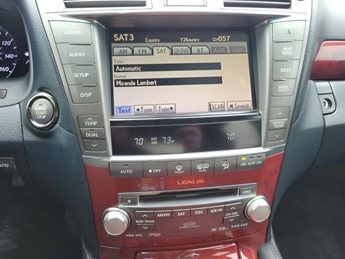 Used 2011 Lexus LS 460 L w/ Luxury Pkg AWD/4WD image 8