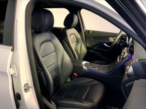 Used 2020 Mercedes-Benz GLC 300 4MATIC image 18