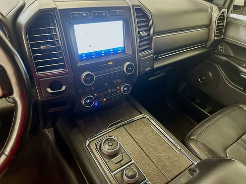 Used 2021 Ford Expedition Limited AWD/4WD image 26