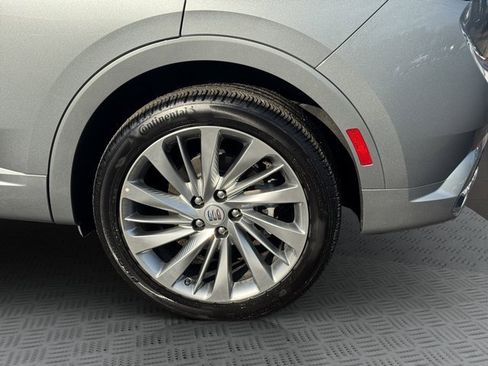 Used 2024 Buick Envision Avenir image 29