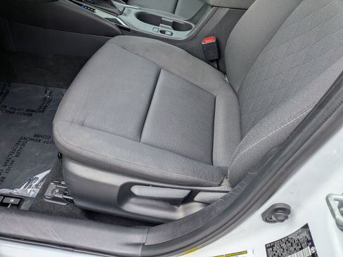 Used 2024 Toyota Corolla LE image 13