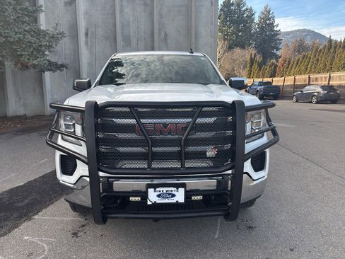 Used 2021 GMC Sierra 1500 SLE image 2