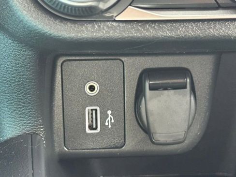 Used 2024 Nissan Versa S w/ S Plus Package image 34