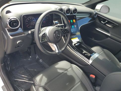 Certified 2025 Mercedes-Benz GLC 300 image 23