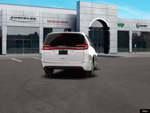 New 2026 Chrysler Pacifica Select image 14