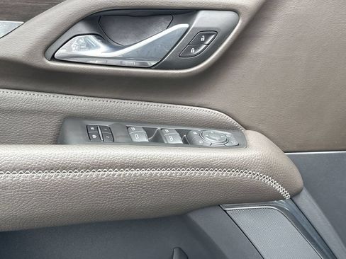 Used 2023 GMC Yukon Denali AWD/4WD image 15