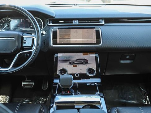 Used 2022 Land Rover Range Rover Velar R-Dynamic S image 13