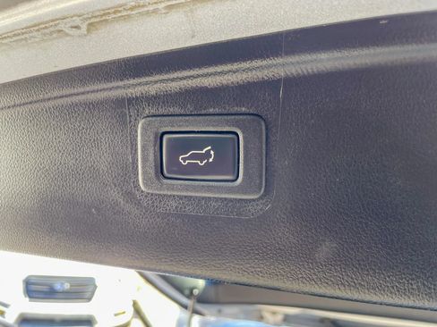 Used 2016 Subaru Outback 3.6R Limited AWD/4WD image 39