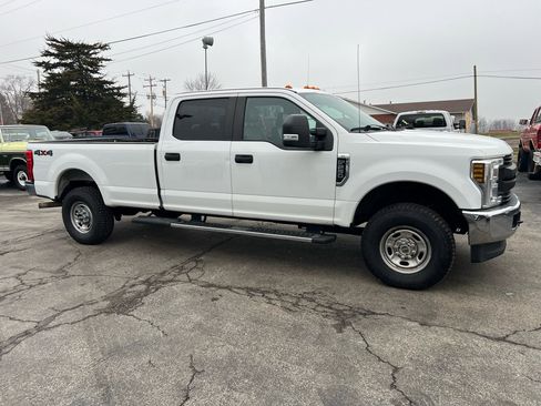 Used 2018 Ford F250 XL w/ Power Equipment Group image 3